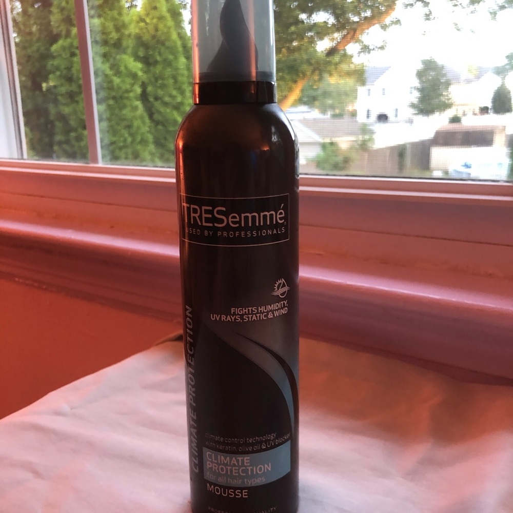 Tresemmé hairspray climate protection mousse